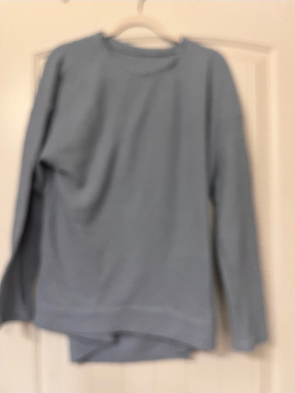 Women's Light Blue Long-Sleeve Crewneck Tunic